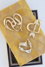 Vintage-Shiny-Gold-Abstract-Heart-Brooch for decorating flat brim and cowboy hats-FleaStyle
